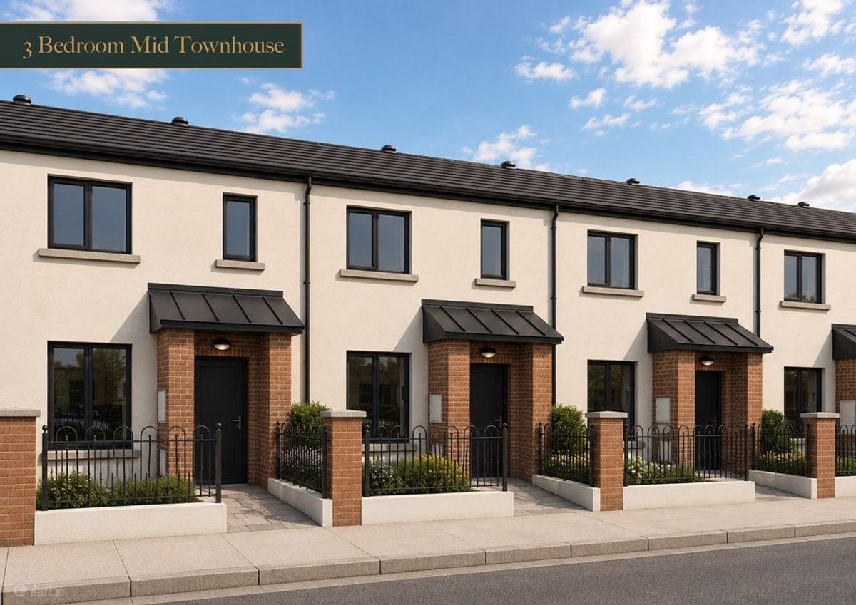 Entrance streetscape at Belview Wood